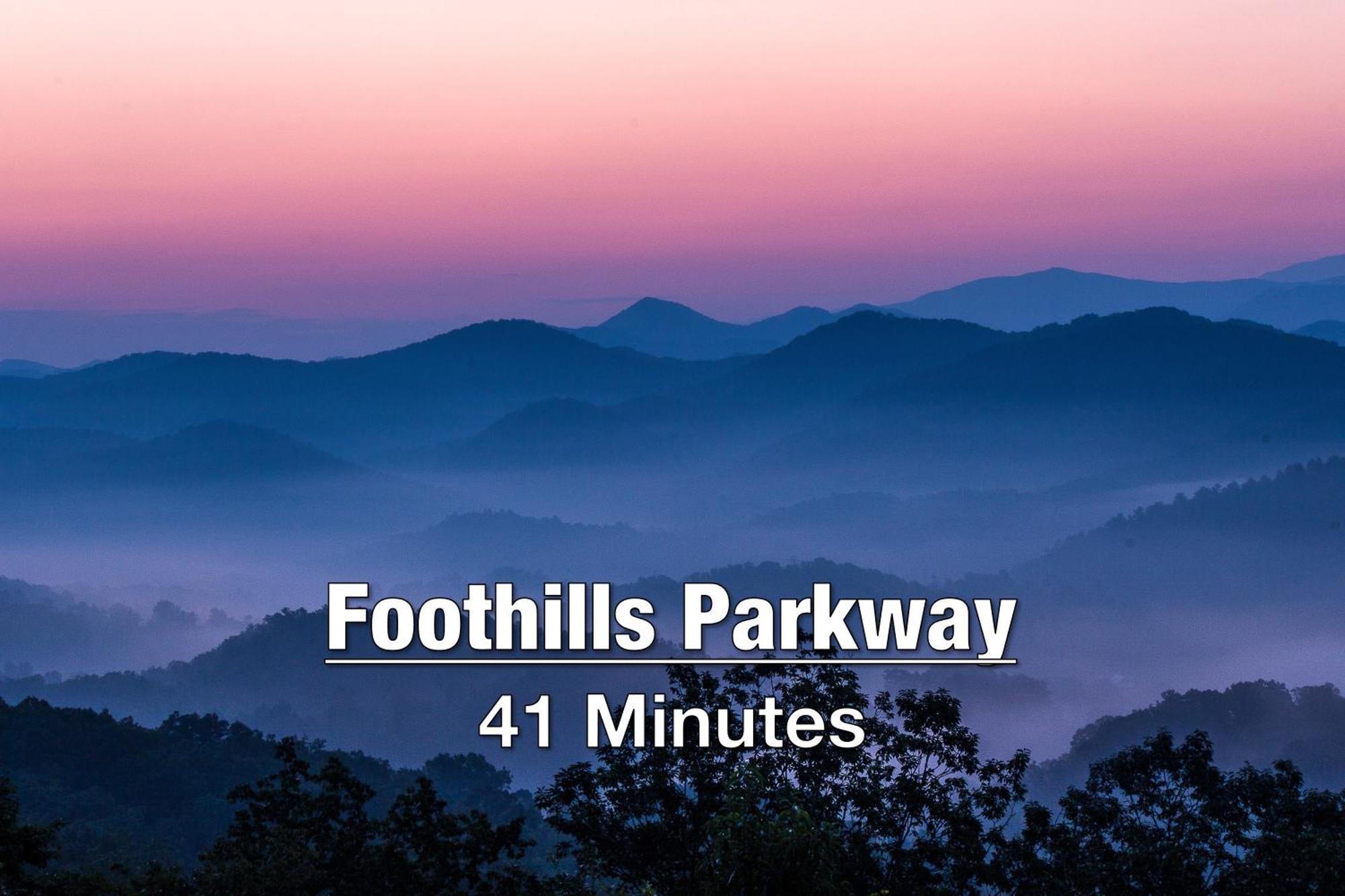 New Luxury Cabin With Stunning Mountainviews,Hottub, Firepit, Fireplace,2 Kingbeds, 2 Covereddecks,Bbqgrill, Shuffleboard And Pool Access Sevierville Buitenkant foto